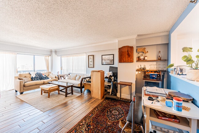 Photo - 15 N Beacon St Townhome