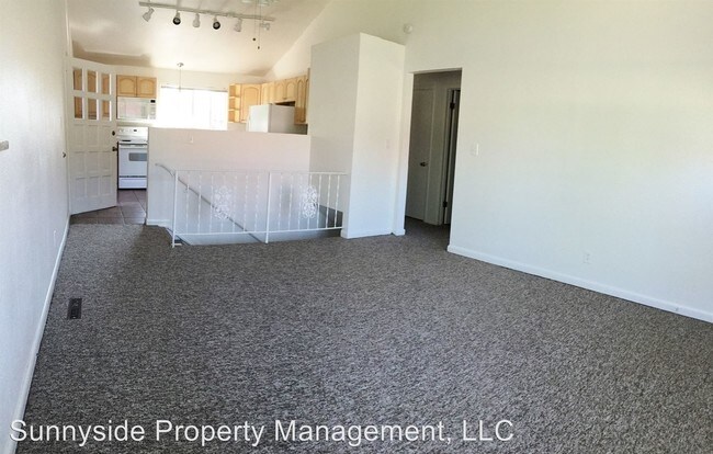 Building Photo - 700 S Lashley Ln