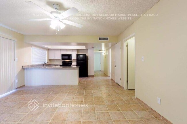 Building Photo - 5420 W Desert Cove Ave