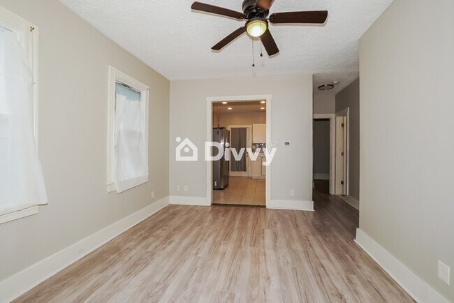 Foto del edificio - 3709 E 69th St, Cleveland, OH 44105