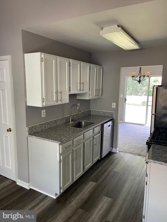 Building Photo - 17405 Blossom View Dr