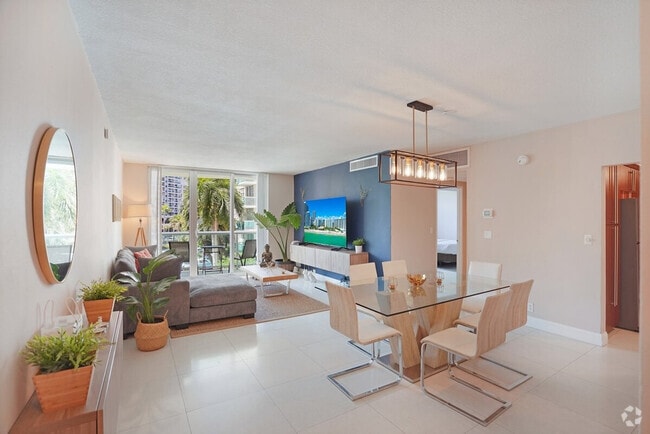 Building Photo - 3901 S Ocean Dr
