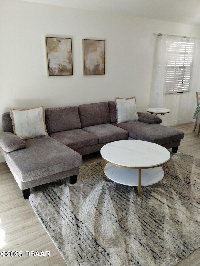 Building Photo - 962 Stonybrook Cir