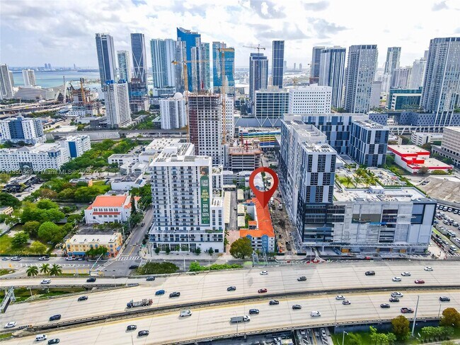 Foto del edificio - 269 NW 7th St