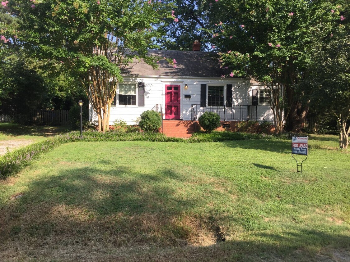 Foto principal - Adorable 2 Bedroom/1 Bath