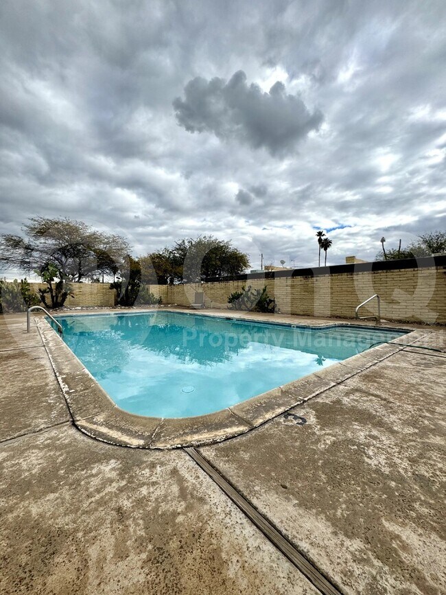 Foto del edificio - 2865 N Fontana Ave