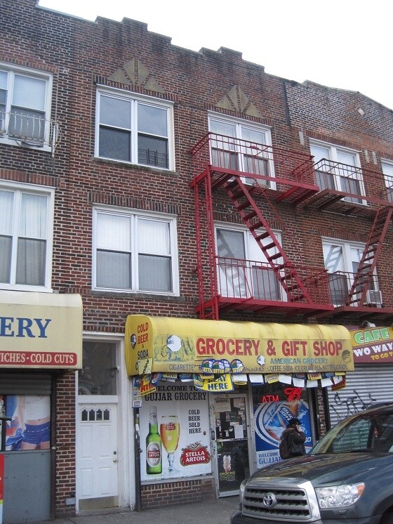 Primary Photo - 30 Avenue O