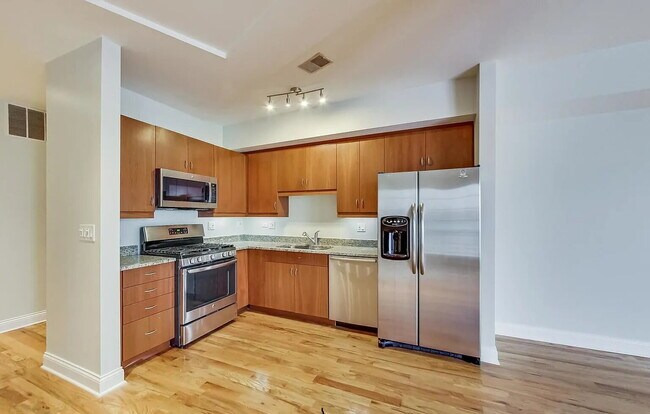 Foto del edificio - Comfortable Living in a Desirable Area