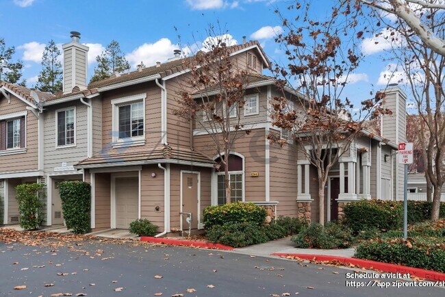 Foto del edificio - 6344 Holly Gillingham Ln