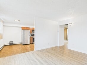 Building Photo - 83 Slater Dr