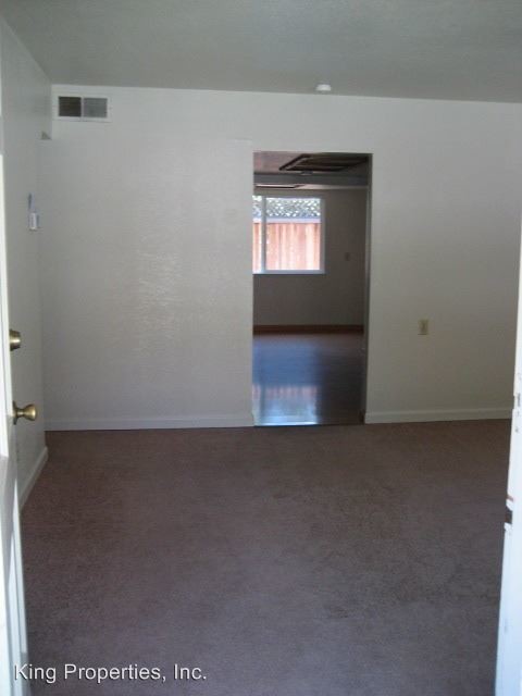 Foto del edificio - 1413-1415 Oak Ave