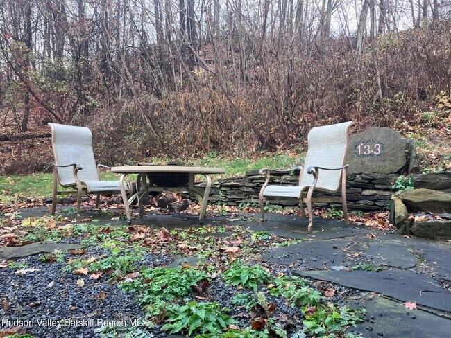 Foto del edificio - 133 N Rd