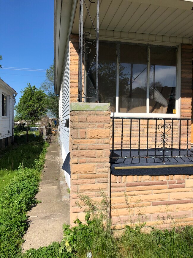 12620 Moran St, Hamtramck, MI 48212 House Rental in Hamtramck, MI