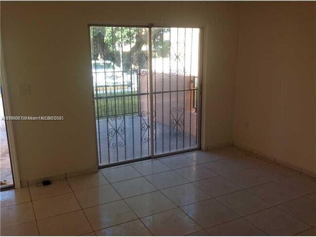 Foto del edificio - 2415 NW 11th St