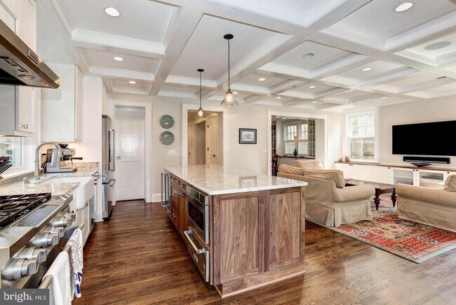 Foto del edificio - 3512 Rodman St NW
