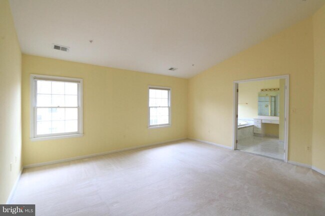 Building Photo - 10105 Baldwin Ct