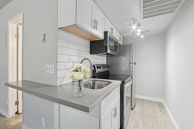 Interior Photo - Aster on University