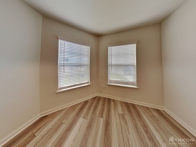 Building Photo - 23020 Shakespeare Dr