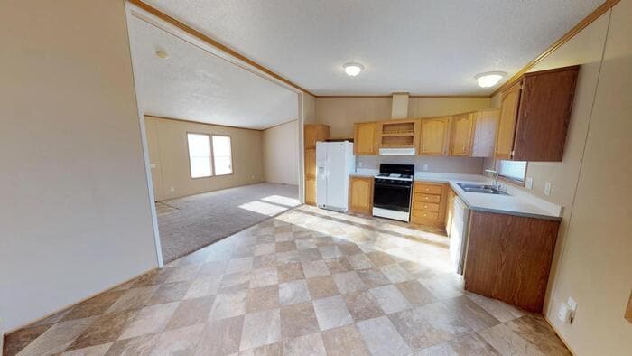 Primary Photo - 136 Delta Ave