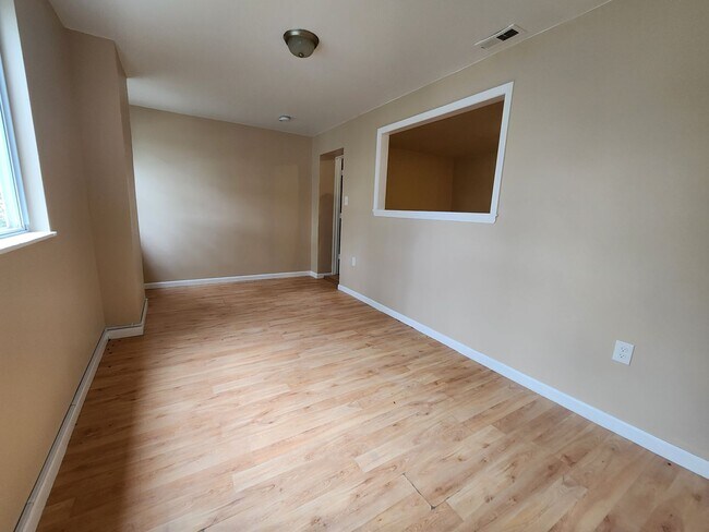 Building Photo - 4608 Walnut St