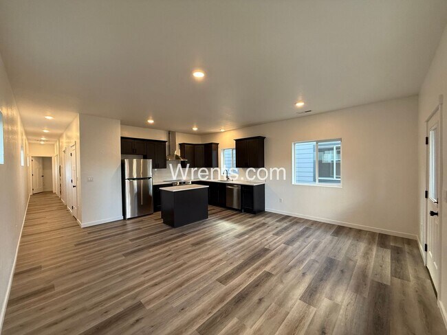 Foto del edificio - New Construction 3 Bed/2 Bath Duplex with Modern Finishes – Great Location