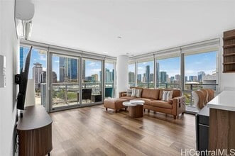 Building Photo - 1500 Rycroft St