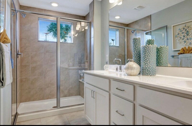 Foto del edificio - 608 Waters Edge Ln