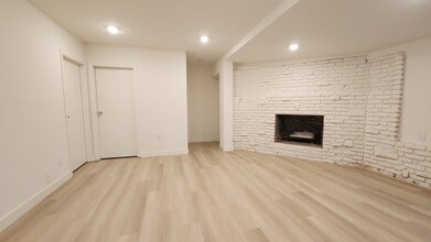 Building Photo - 1615 Lovell Ave