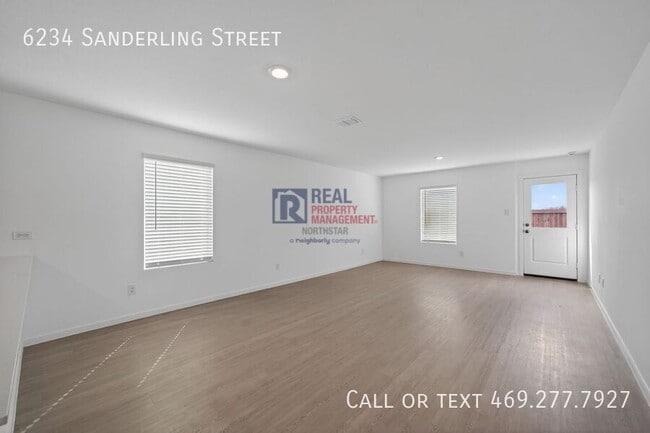 Building Photo - 6234 Sanderling St