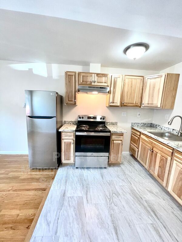 Building Photo - 1556 NW 51st St