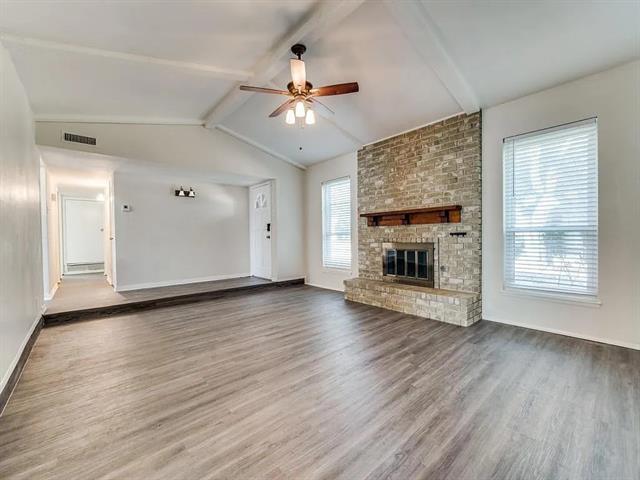 Foto del edificio - 1330 Iris Ln