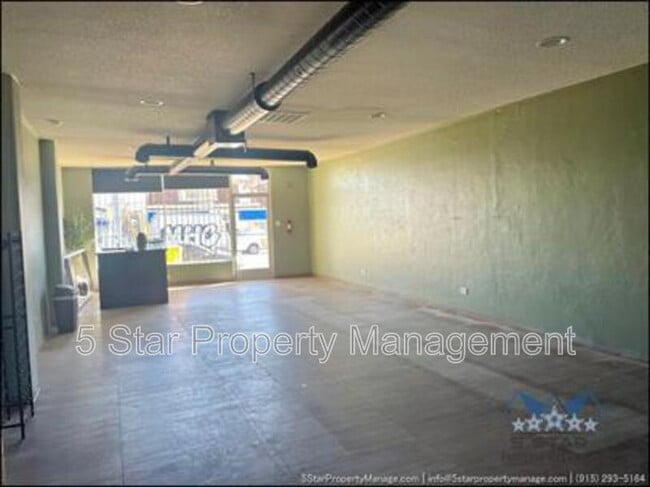 Building Photo - 1909 Yandell Dr