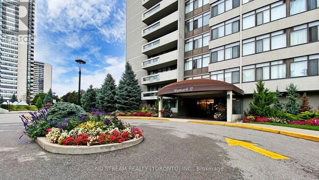 Building Photo - 1555-1555 Finch Ave E
