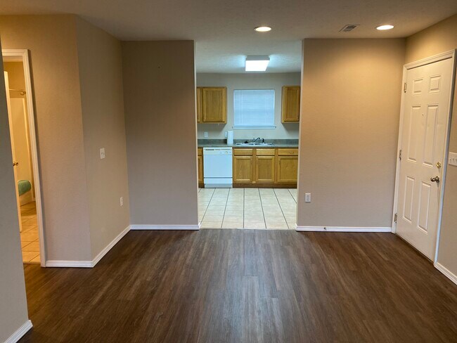 Building Photo - 144 Humanity Ln