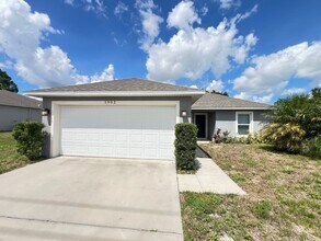 Building Photo - 1902 Laredo Dr
