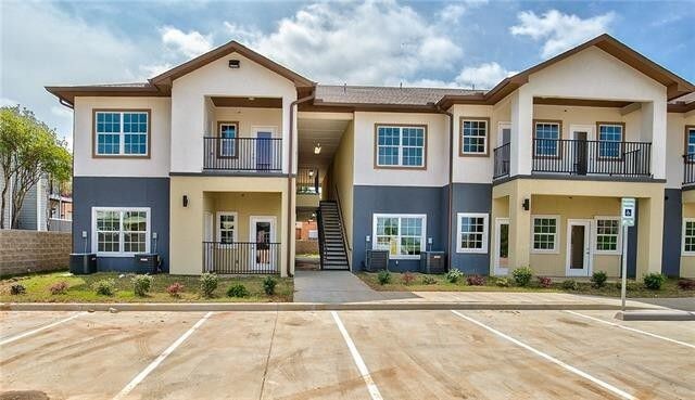 Pinnacle Post Oak Euless Apartments Euless, TX