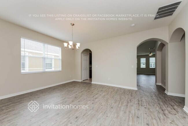 Foto del edificio - 5239 Beach River Rd