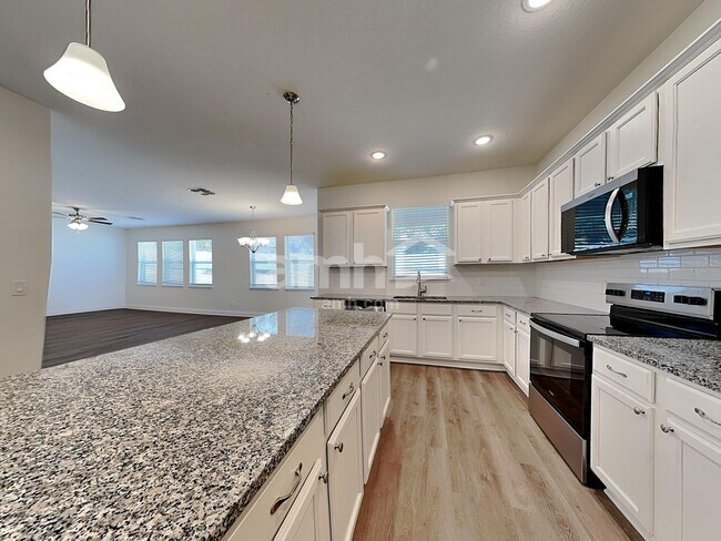 Foto del edificio - 1328 Mount Logan Dr