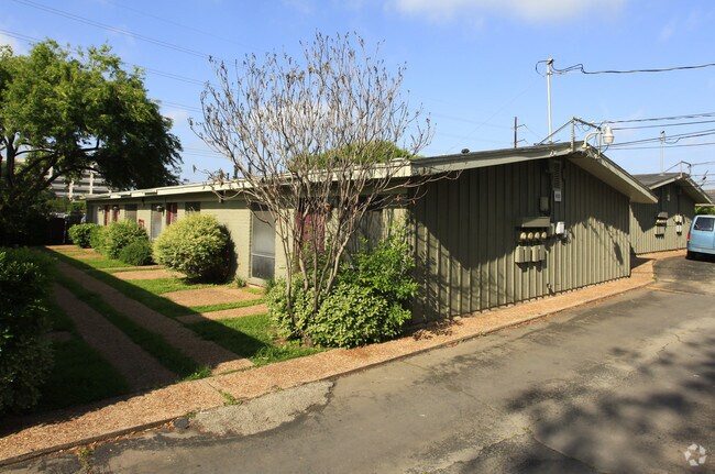 Primary Photo - Villa Solano