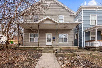 Building Photo - 617 Oregon St