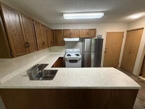 Building Photo - 5013 50 St