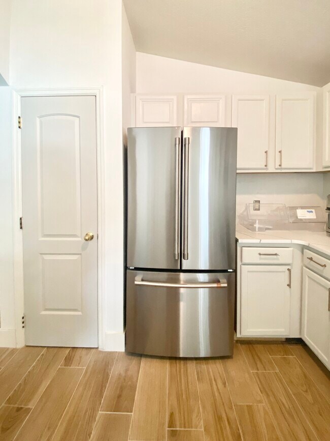 Building Photo - 12424 Sophiamarie Loop