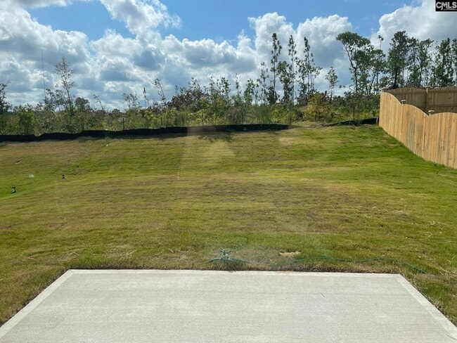 Foto del edificio - 372 Keeble Dr