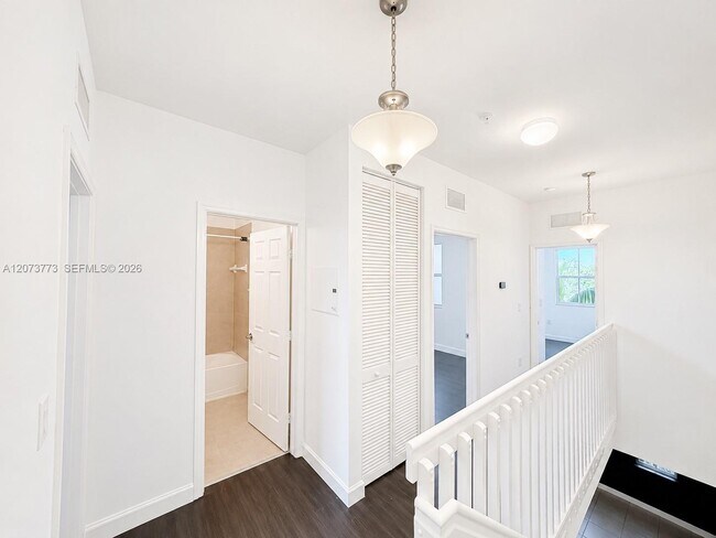 Foto del edificio - 142 SE 28th Ter