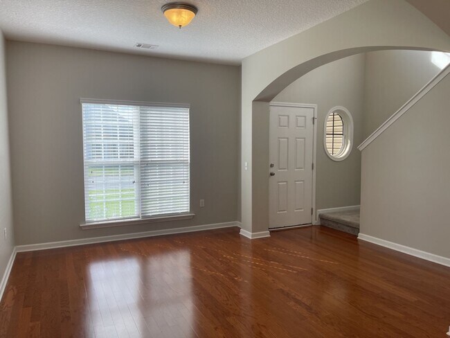 Foto del edificio - *Available Now* 72 Rhett Lane in Richmond ...