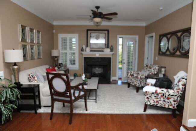 Building Photo - 731 Piedmont Crossing Dr