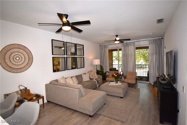 Foto del edificio - 10032 Heather Ln