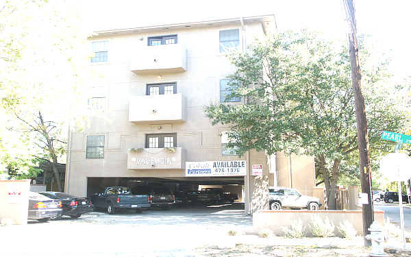 Building Photo - Valencia Apartments