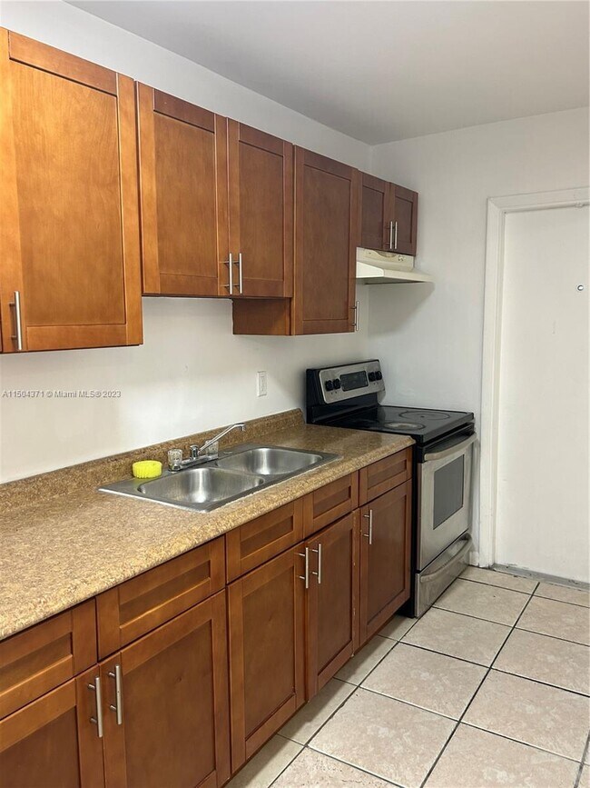 Foto del edificio - 2270 NW 52nd Ave