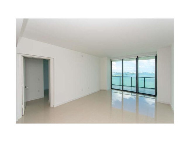 Foto del edificio - 460 NE 28th St